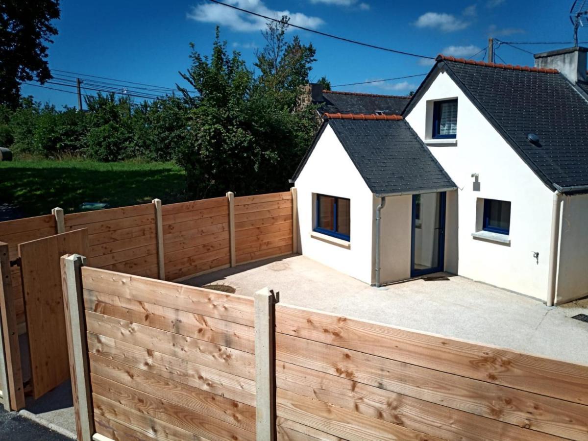 Charmante Petite Maison Rostiviec Bord De Mer Loperhet Luaran gambar